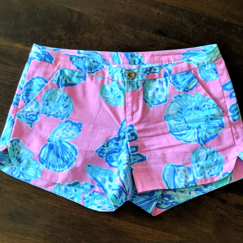 Ladies Lilly Pulitzer shorts